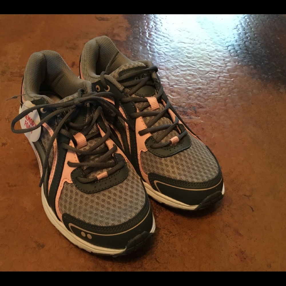 Ryka Aries Walking Sneaker, 7M